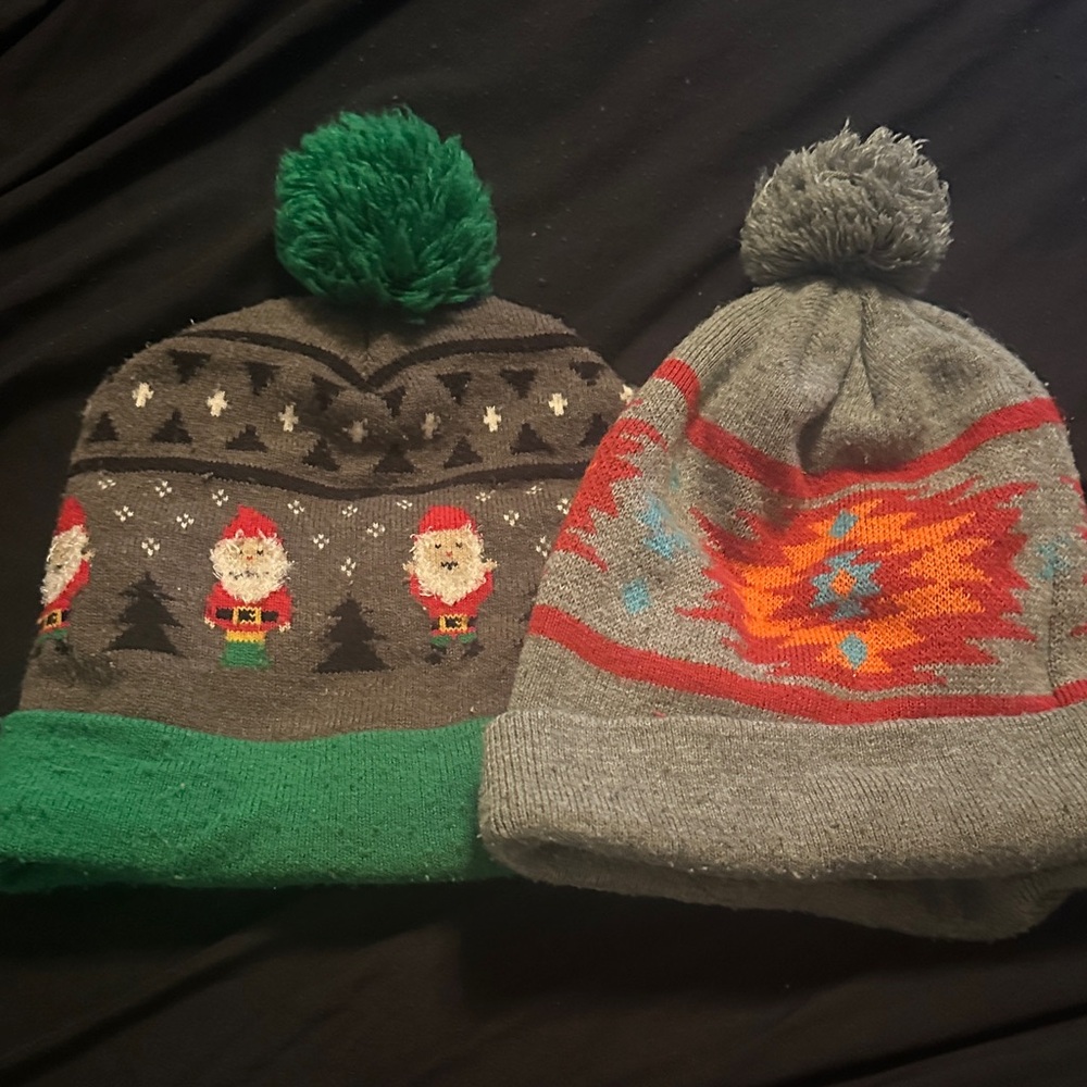 Rue21 Festive Knit Beanie Set - Gray and Green